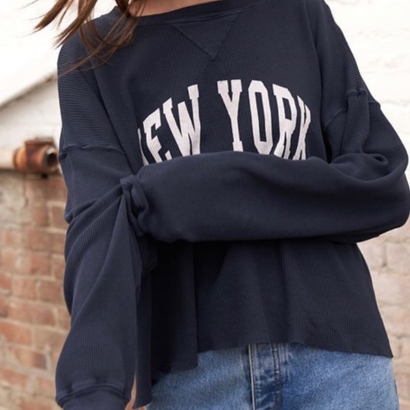Brandy Melville Tops - New York cropped thermal